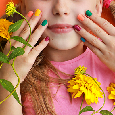 Fingernails Polish (with Two Designs)